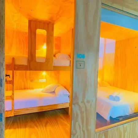 Albergue Area Surf House Muros